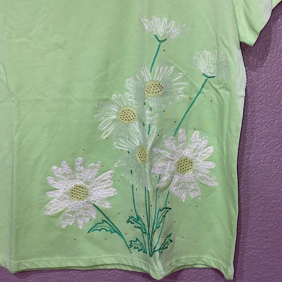 Mac & Belle cheerful daisies fun tee shirt size M - Picture 3 of 5